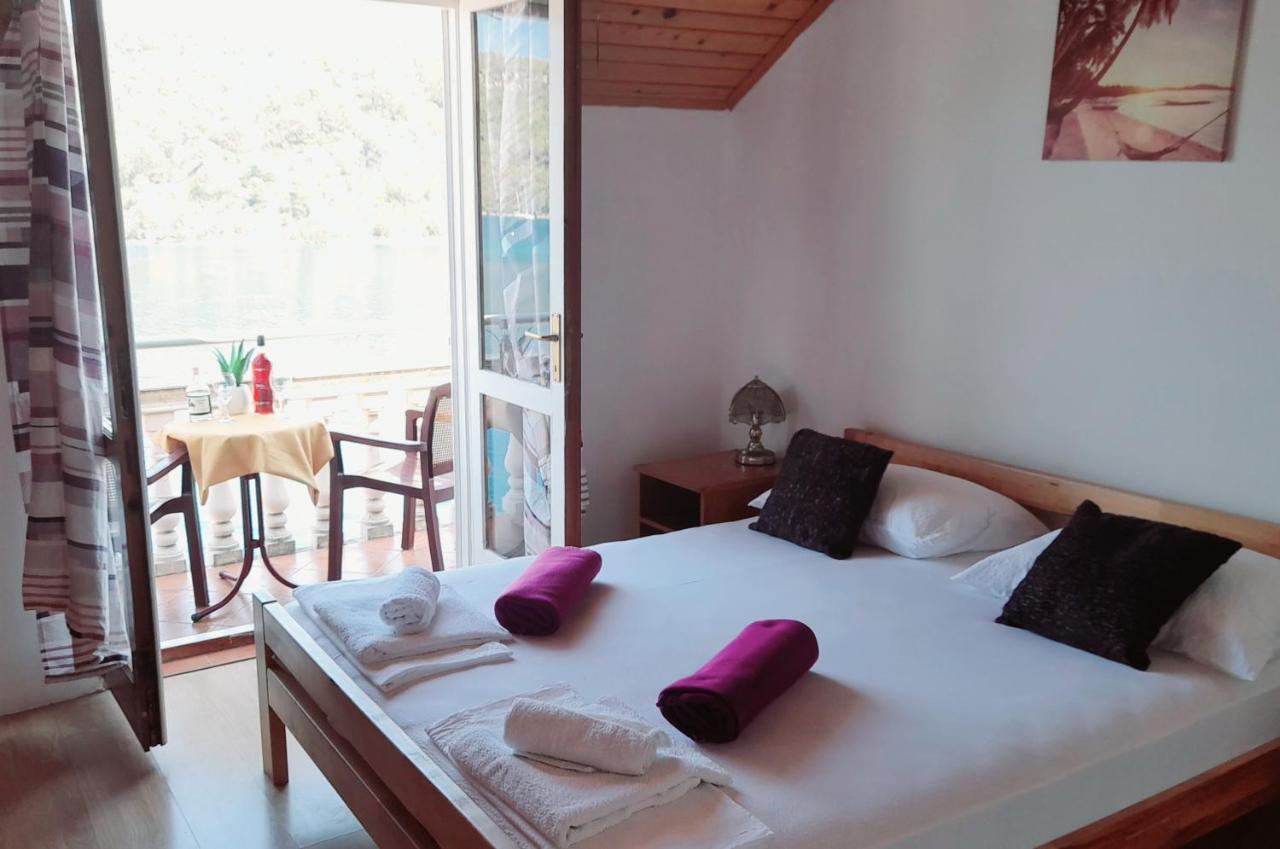 Apartments Sponga Полаче Экстерьер фото