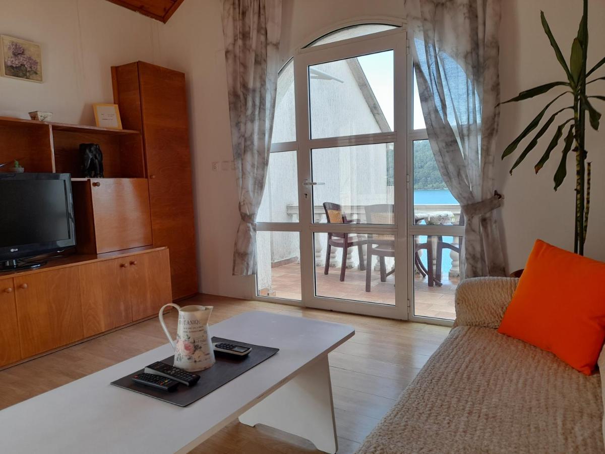 Apartments Sponga Полаче Экстерьер фото